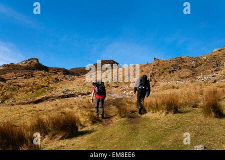 Wanderer in der Nähe von Maghera, Ardara, County Donegal, Irland Stockfoto