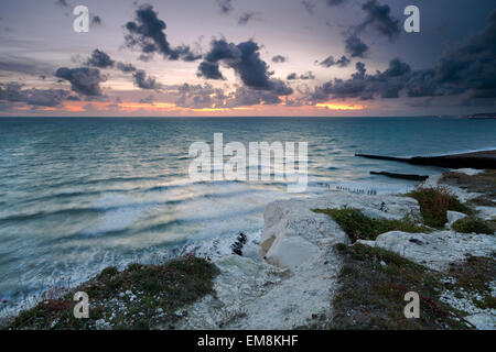 Seaford Kopf, East Sussex, England: Dämmerung Licht über dem Meer Stockfoto