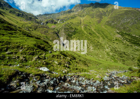 Lane, Klettern an der See Cestrede, Hautes-Pyrenäen, Frankreich Stockfoto