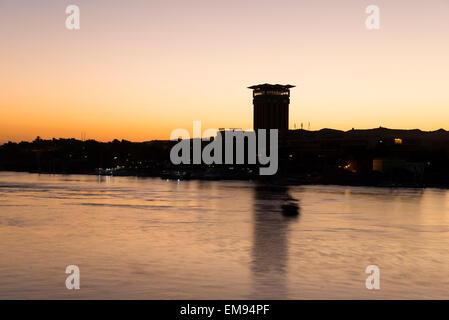 Mövenpick Hotel am Ufer des Nil in Assuan, Ägypten Stockfoto