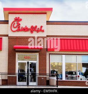 Die äußere Schaufenster eines Chick-Fil-A-Restaurants. Stockfoto