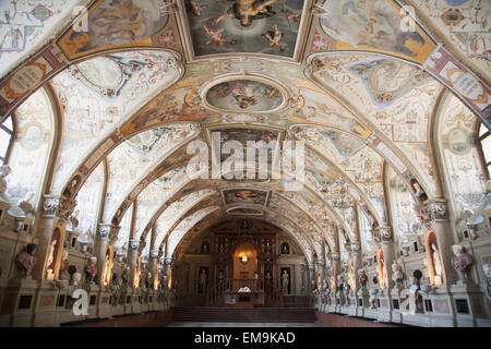 Antiquarium, erbaut von Herzog Albrecht v. in der Residenz, München, Bayern, Deutschland Stockfoto