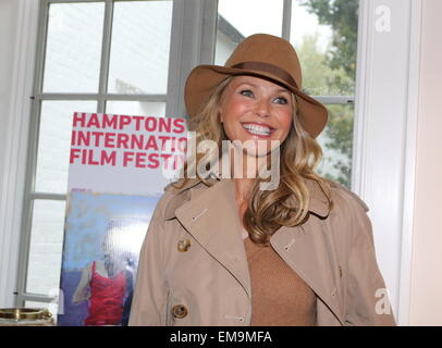 Das 2014 Hamptons International Filmfestival - "ein Gespräch mit... Laura Dern "Event Featuring: Christie Brinkley Where: East Hampton, New York, USA bei: 11. Oktober 2014 Stockfoto