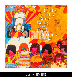 Eine Kinder-Vinyl-Schallplatte auf einem weißen Hintergrund genannt Tschitti Tschitti Bäng Bäng Stockfoto