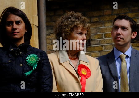 London, UK. 18. April 2015. Im Einklang mit der historischen Verbindung, die Kennington Park mit freien Demokratie fanden 2015 bedrängt außen St Marks-Kirche statt. Bildnachweis: Rachel Megawhat/Alamy Live-Nachrichten Stockfoto