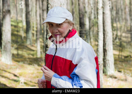 Senioren weiblich, Joggen Stockfoto