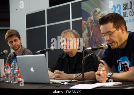 Barcelona, Spanien. 18. April 2015. Der amerikanische Cartoonist Steve McCloud-in der Mitte stellt sein Werk "Der Bildhauer" in der internationalen Comic-Salon von Barcelona (Saló Internacional del Còmic de Barcelona) Credit: Fco Javier Rivas/Alamy Live News Stockfoto