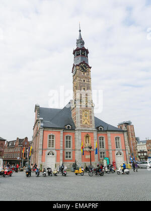 Rathaus am Hauptmarkt Quadrat von Sint-Truiden, Limburg, Belgien. Stockfoto