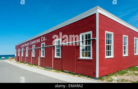 Michigan, Sleeping Bear Dunes National Lakeshore, Glen Haven Historic Village, Cannery Bootsmuseum außen Stockfoto