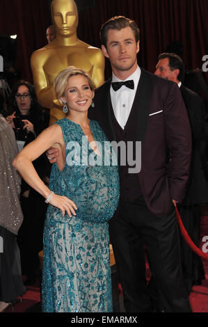 LOS ANGELES, CA - 2. März 2014: Chris Hemsworth & Elsa Pataky in der 86. Awards Annual Academy in Hollywood & Highland Theater, Hollywood. Stockfoto