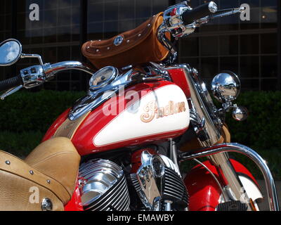 Drei indische Motorräder. # 37 vom Produktionsband ist. Das andere ist ein neues Modell 2016 und die dritte ist noch ein Inder. Copyright Dallaspaparazzo/Alamy Live-Nachrichten. Stockfoto