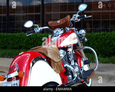 Drei indische Motorräder. # 37 vom Produktionsband ist. Das andere ist ein neues Modell 2016 und die dritte ist noch ein Inder. Copyright Dallaspaparazzo/Alamy Live-Nachrichten. Stockfoto