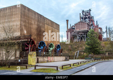 Ehemaligen Stahlwerk in Duisburg, Deutschland, heute eine "Lanschaftspark"-Landschaftspark, Industriekultur Website für Öffentlichkeit zugänglich Stockfoto