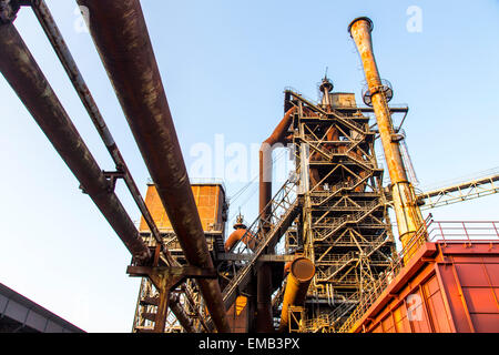 Ehemaligen Stahlwerk in Duisburg, Deutschland, heute eine "Lanschaftspark"-Landschaftspark, Industriekultur Website für Öffentlichkeit zugänglich Stockfoto