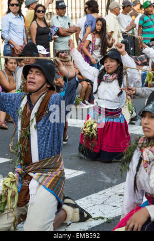 Lima, Peru.  Andine Kultur Parade, Plaza de Armas. Stockfoto