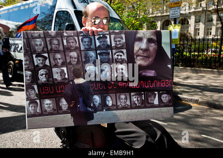 Centenary Commemorative März in London Kennzeichnung bestehen und Fragen der Anerkennung von the1915 Völkermord an den Armeniern durch die Türken Stockfoto