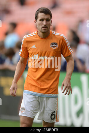 Washington, DC, USA. 18. April 2015. 20150418 - Houston Dynamo Mittelfeldspieler Nathan Sturgis (6) erwärmt sich vor dem Spiel gegen D.C. United im RFK Stadium in Washington. United und der Dynamo 1-1 gebunden. © Chuck Myers/ZUMA Draht/Alamy Live-Nachrichten Stockfoto