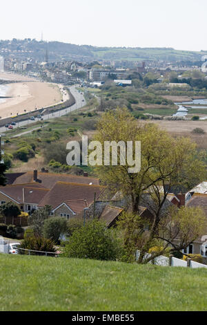 Blick auf Weymouth, Dorset, Blick aus dem Bowleaze Bereich über Lodmoor Naturschutzgebiet. Stockfoto