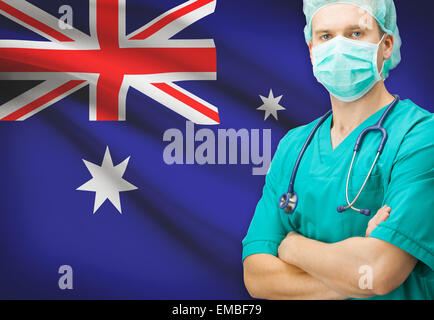 Chirurg mit Nationalflagge auf Hintergrund - Australien Stockfoto