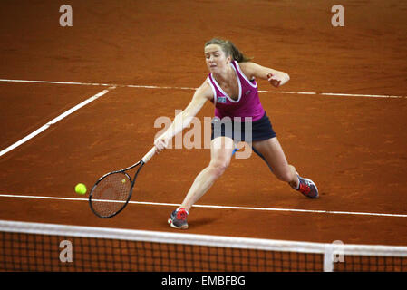 Kiew, UKRAINE - 21. April 2013: Elina Svitolina der Ukraine in Aktion während der BNP Paribas FedCup-Spiel gegen Sharon Fichman Kanadas am 21. April 2013 in Kiew, Ukraine Stockfoto