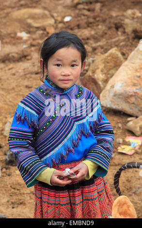 Vietnam, Lao Cai Provinz, können Cau, Bergvolk Leute, junge Mädchen, blaue Hmong, Stockfoto