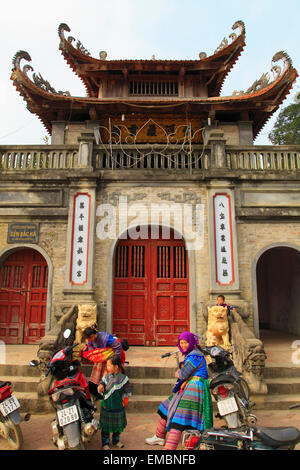 Vietnam, Lao Cai Provinz Bac Ha, Tempel, Stockfoto