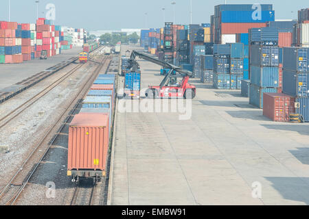 Güterzüge auf Cargo-terminal Stockfoto