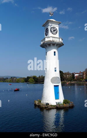 Scott Memorial Lighthouse, Roath Park See, Cardiff, Südwales, UK. Stockfoto