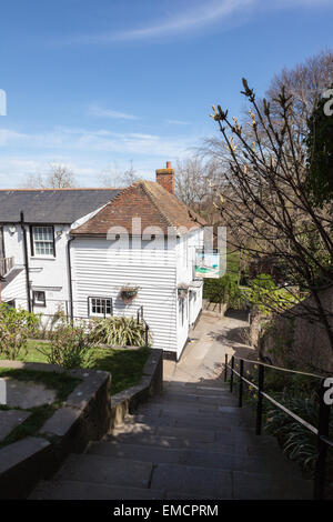 Die Ypern Castle Pub (Scheibenwischer} in Rye, East Sussex, Großbritannien Stockfoto