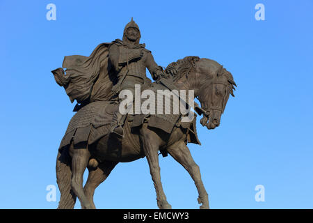 Reiterstatue von Großfürst und Sankt Dimitri Donskoy (1350-1389) im Kreml in Kolomna, Russland Stockfoto
