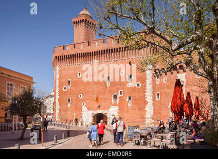 Porte du Notre Dame, Perpignan, Languedoc-Roussillon, Pyrenäen-Orientales, Frankreich. Stockfoto