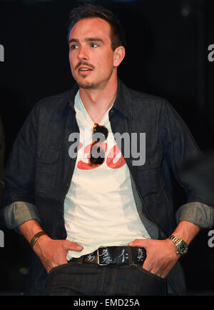 Deutscher Radrennfahrer John Degenkolb besucht eine Pressekonferenz in Frankfurt/Main, Deutschland, 20. April 2015. Er wird in der Eschborn-Frankfurt City Loop Radrennen am 1. Mai antreten. Foto: Arne Dedert/dpa Stockfoto