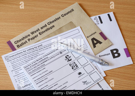 Britische allgemeine Wahl am 7. Mai 2015. Post Stimmzettel wurden für die Stadt Chester Wahlkreis versandt. Stockfoto