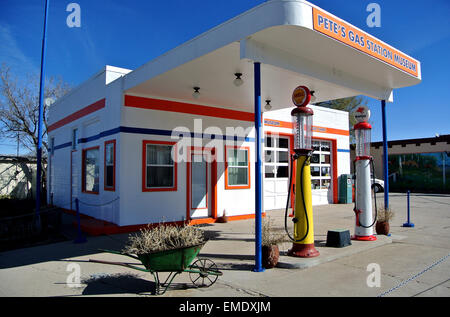 Blick auf Petes Route 66 Tankstelle Museum in Williams, Arizona Stockfoto