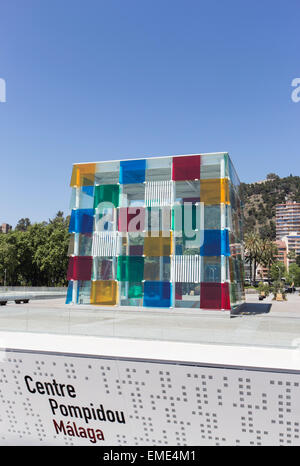 Die Pompidou Zentrum für Kunst, Muelle Uno, Hafen von Málaga, Costa Del Sol, Spanien. Der "Cube", geöffnet 28. März 2015. Stockfoto