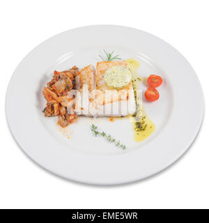 Kabeljaufilet auf einem weißen Teller Stockfoto