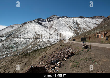 Col Du Tichka 2.260 m über dem Meeresspiegel und die höchste Berg Nordafrikas übergeben. Französische Straße im Jahre 1936 gebaut, Stockfoto
