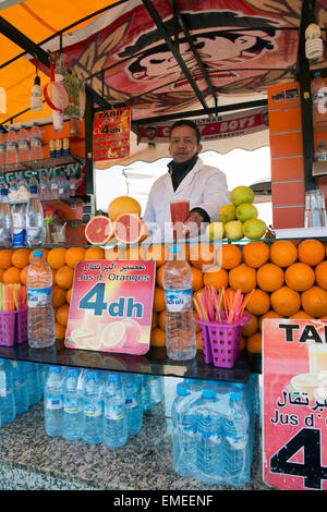 Platz Jamaa el Fna und Marktplatz in Marrakesch, Marokko. Auch Platz Djemaa el-Fna, Djema el Fna oder Djemaa el-Fna Stockfoto