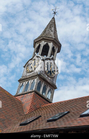 Clock Tower High Beeches Garten Handcross West Sussex UK Stockfoto