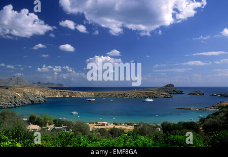Griechenland, Dodekanesische Inseln, Rhodos, Lindos, Blick auf die Küste Stockfoto