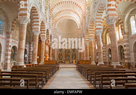 JERUSALEM, ISRAEL - 5. März 2015: Das Schiff der Kirche Stephan von 20. Jhdt. Stockfoto