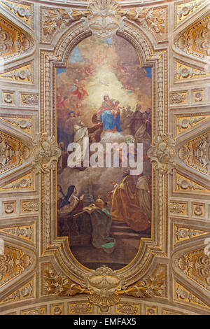 Rom - Decke Freso mit Madonna und Simon Stock von Pietro Paolo Baldini in der Kirche Chiesa di Santa Maria in Transpontina. Stockfoto