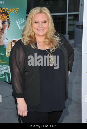 Los Angeles, CA, USA. 20. April 2015. Mackenzie Marsh im Ankunftsbereich für JUST bevor ich gehe, Premiere, Arclight Hollywood, Los Angeles, CA 20. April 2015. Bildnachweis: Dee Cercone/Everett Collection/Alamy Live-Nachrichten Stockfoto