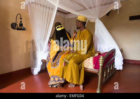Miriam Hamid und Hanu Mohammed, junges Paar in Sansibar. -Modell veröffentlicht. Stockfoto