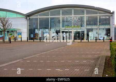 Weiter nach Hause "und" Gartencenter speichern, Abbey Wood Einkaufspark, Bristol, South Gloucestershire Stockfoto