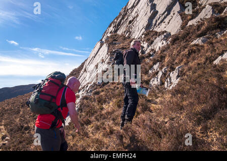 Wanderer in der Nähe von Maghera, Ardara, County Donegal, Irland Stockfoto