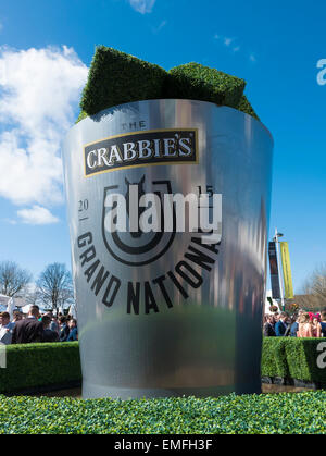 Crabbies Grand National 2015. Aintree, Liverpool, Merseyside, England, Vereinigtes Königreich. Stockfoto