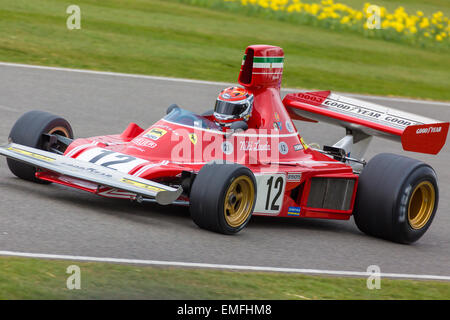 Ex-Niki Lauda 1975 Ferrari 312T "hoch-Airbox", mit Fahrer Richard Mille, 2015 73. Goodwood Mitgliederversammlung, Sussex, UK. Stockfoto