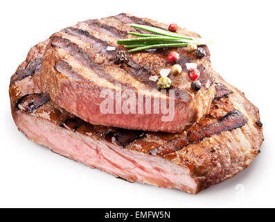 Rindersteak mit Gewürzen. Datei enthält Beschneidungspfade. Stockfoto