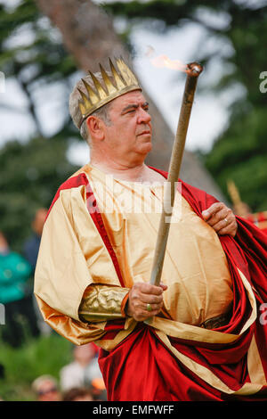 Rom, Italien. 19. April 2015. Commissio Feriarum, Eröffnung der Feierlichkeiten der Stiftung von Rom im Circus Maximus mit dem Ritual der Feuer-. © Davide Fracassi/Pacific Press/Alamy Live-Nachrichten Stockfoto